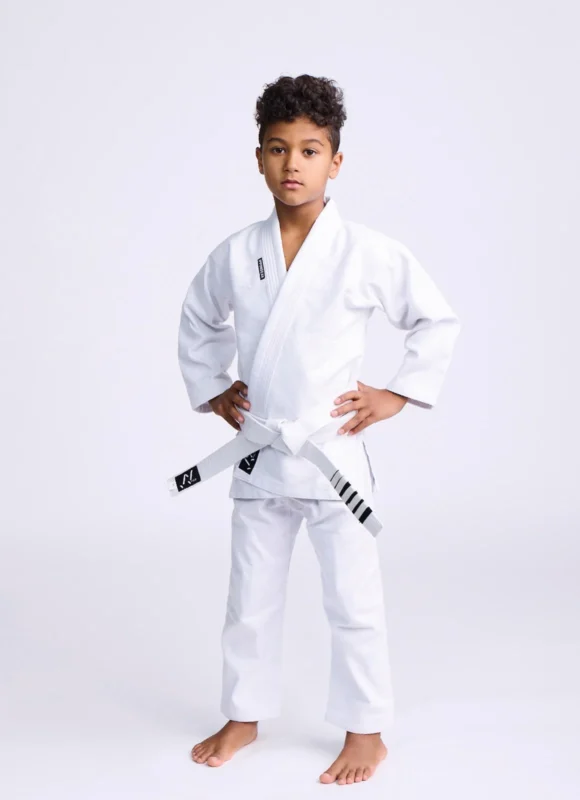 kimono BJJ de color negro para niño